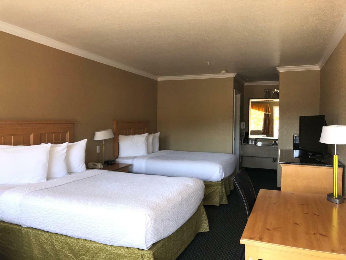 Lake Point Lodge Clearlake Oaks Экстерьер фото