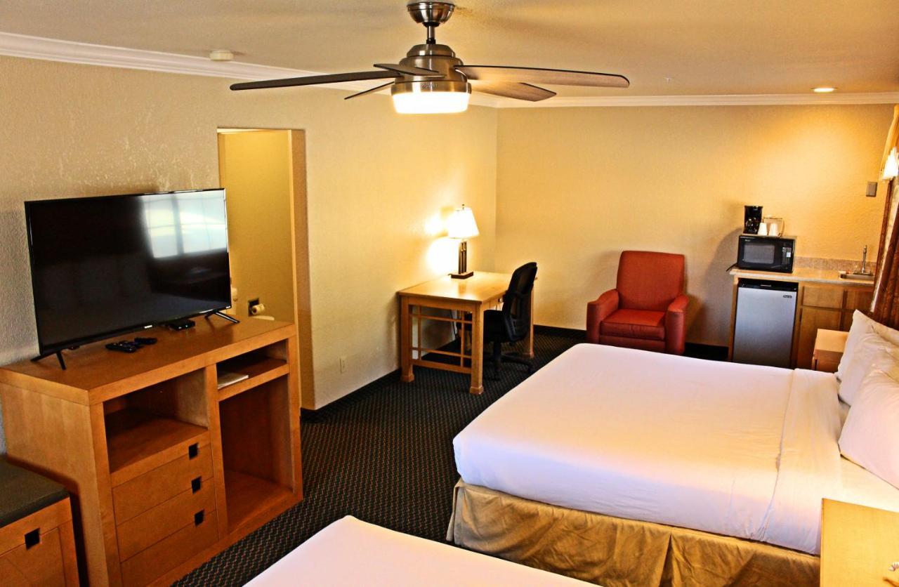 Lake Point Lodge Clearlake Oaks Экстерьер фото